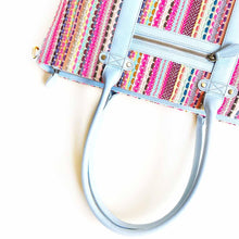 Load image into Gallery viewer, Wildflower Paradise Laptop Bag for Women-showing-zipper