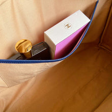 Load image into Gallery viewer, Wildflower All Things Autumn brings - Weekender Travel Bag for Women