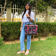 Load image into Gallery viewer, Wildflower Mountain Meadows Laptop Bag for Women-model1