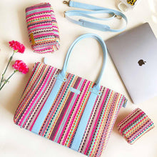 Load image into Gallery viewer, Wildflower Paradise Laptop Bag for Women-with-laptop