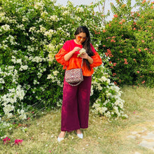 Load image into Gallery viewer, Wildflower Swing Happy Sling Bag for Women