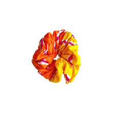 Load image into Gallery viewer, Wildflower Daisy Scrunchies - Pack of 7-1