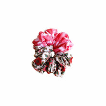 Load image into Gallery viewer, Wildflower Rangeen Phool Scrunchies - pack of 7-2