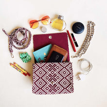 Load image into Gallery viewer, Wildflower Swing Happy Sling Bag for Women