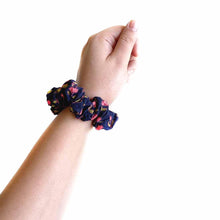 Load image into Gallery viewer, Wildflower Oh High So High Scrunchies - Pack of 7-2