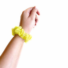Load image into Gallery viewer, Wildflower LIT Sherbet Scrunchies - Pack of 7-6