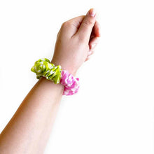 Load image into Gallery viewer, Wildflower Tulip Scrunchies - Pack of 7-1