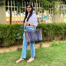 Load image into Gallery viewer, Wildflower Little Linear Laptop Bag for Women - Office Tote-model2